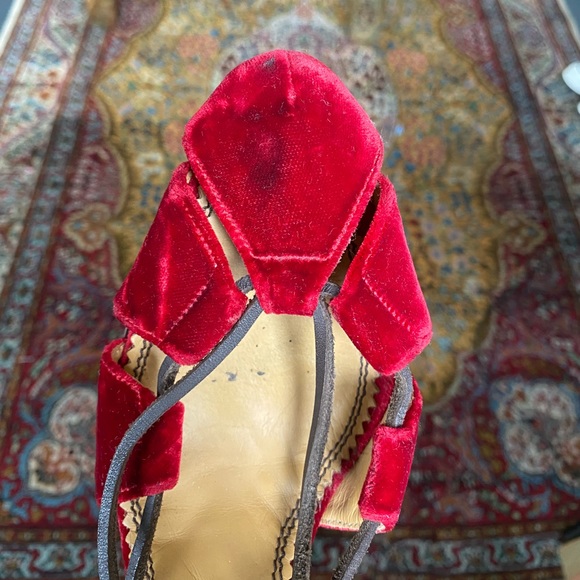 Vintage 70’s YSL red velvet stilettos with leather lace up detail - Picture 6 of 8